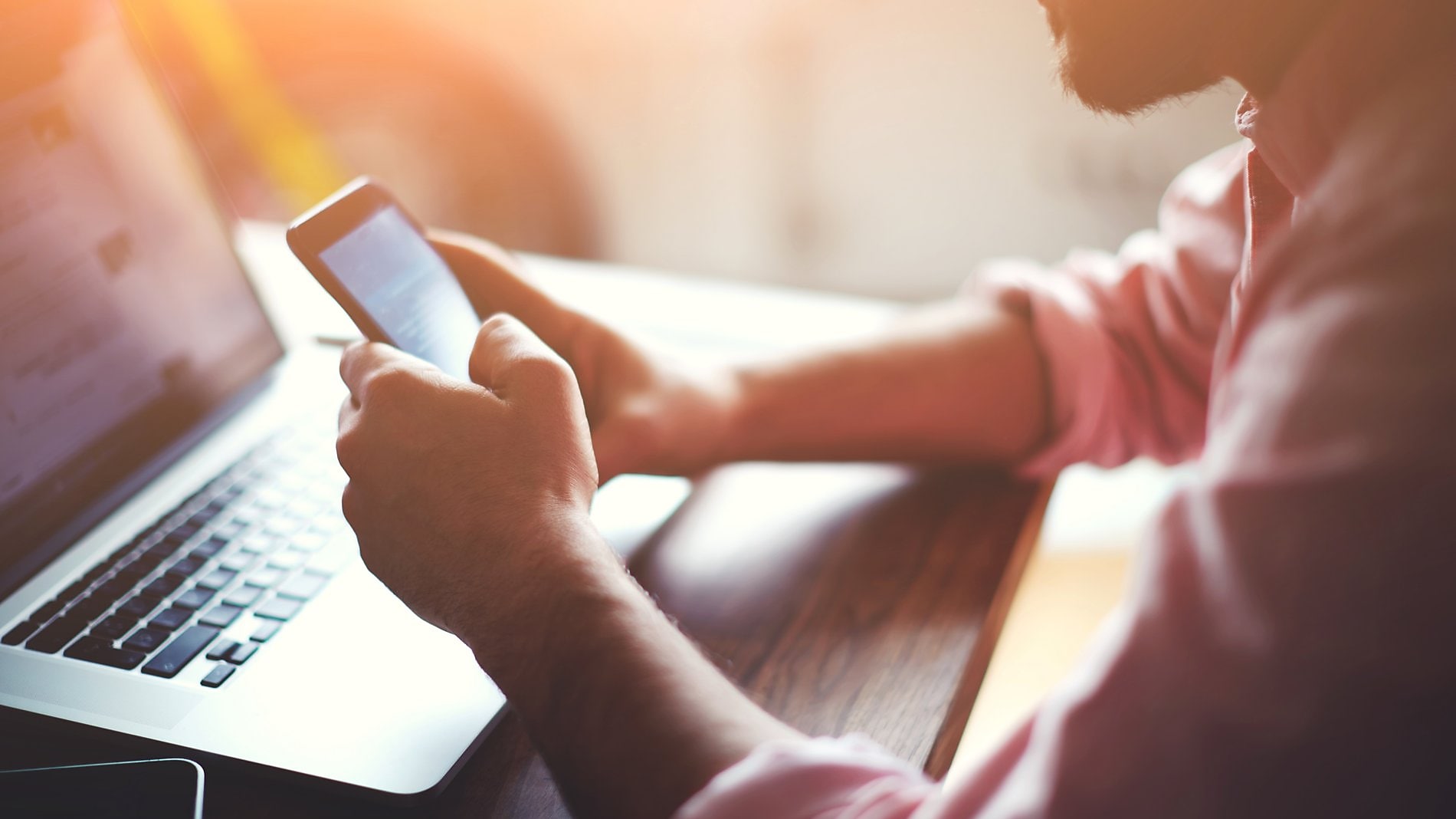 Pikmin met bloemen op een wandelpad